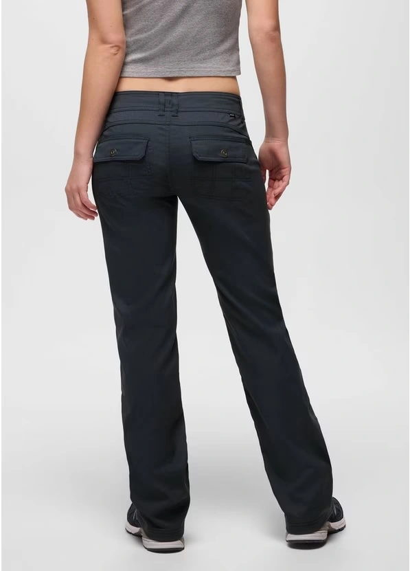 Halle Pant
